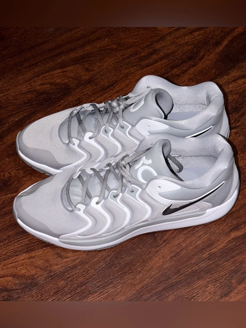 Nike size 16 Training Sneakers basketball